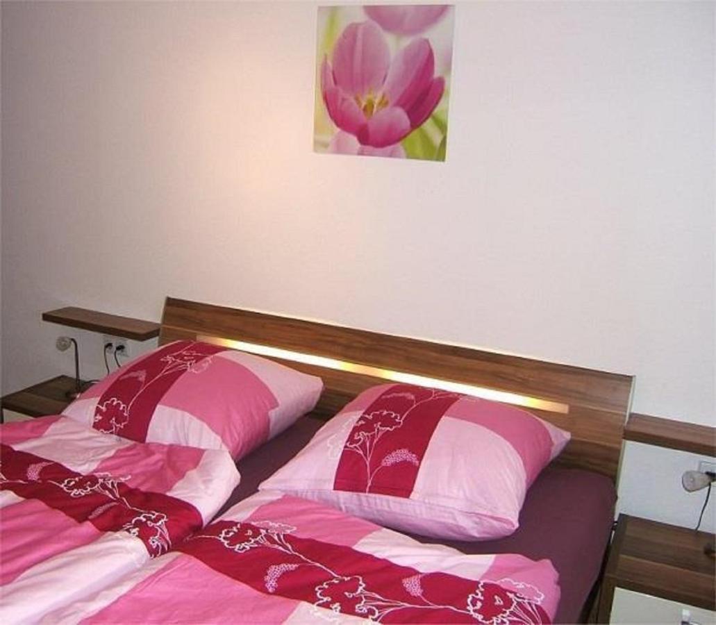 Stryck Apartment *